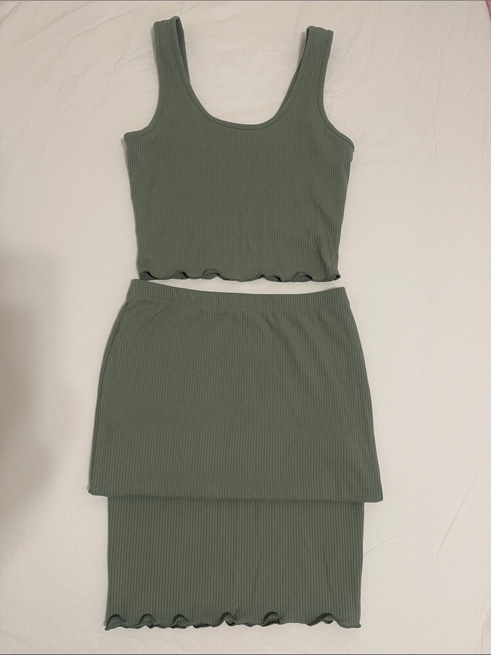Ribbed Olive Green Two-Piece Skirt Set - Women's